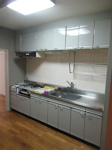 テレパレス船橋三咲Ａ棟5階 キッチン約4.0畳　※同タイプ別部屋2021年6月撮影