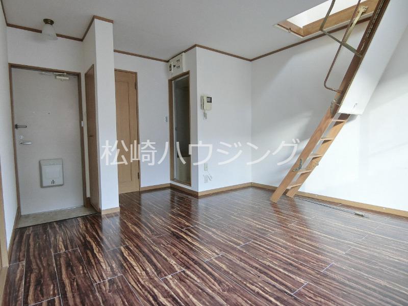 アベニュー新井2階 部屋その他