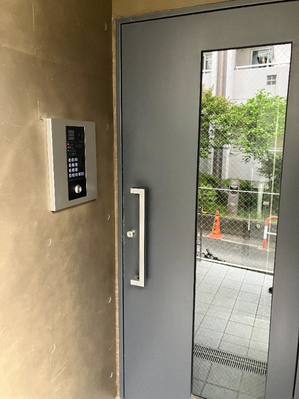 コスモリード渋谷神宮前 エントランス