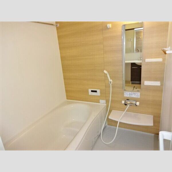 ゼファーコートⅡ301号室 浴室