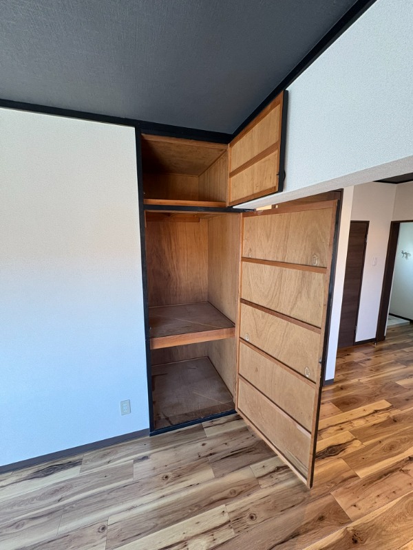 井上マンション(E-080)3階 収納