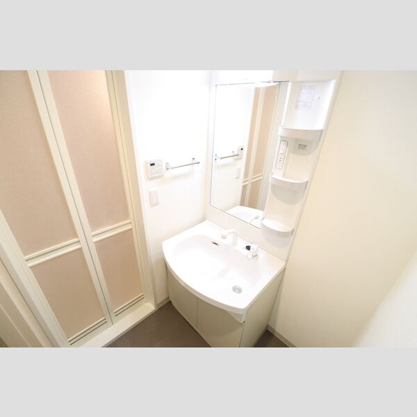 グランヴレーユ205号室 洗髪洗面化粧台