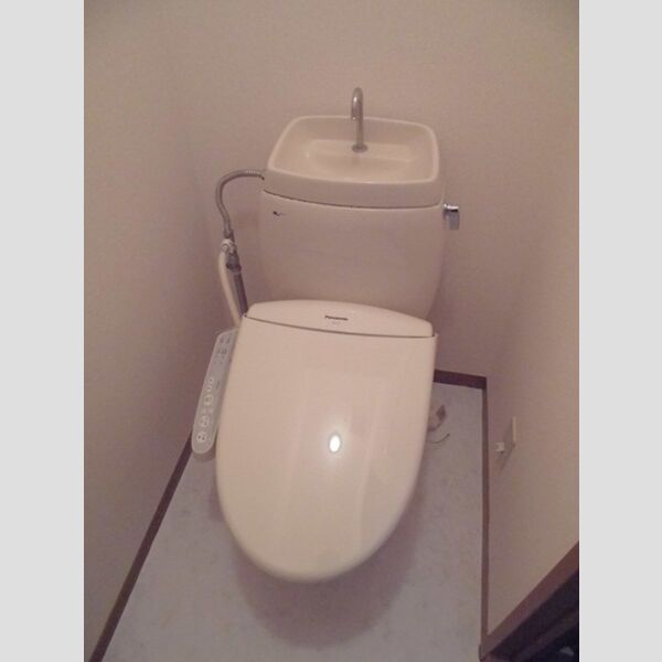 ロイヤルガーデンM　A/B トイレ