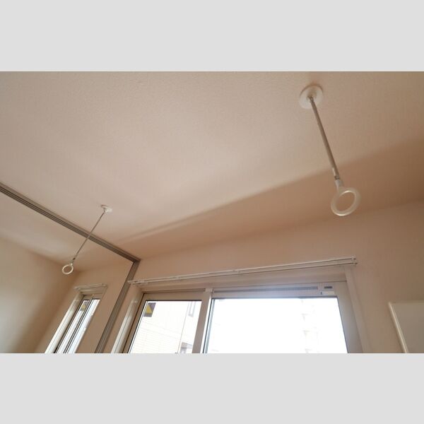 サンシャインみさと203号室 室内物干し