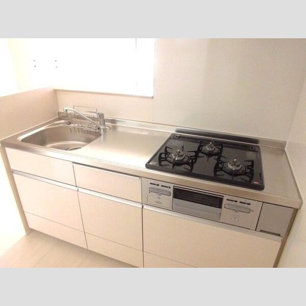 カサブランカ武蔵浦和 対面キッチン