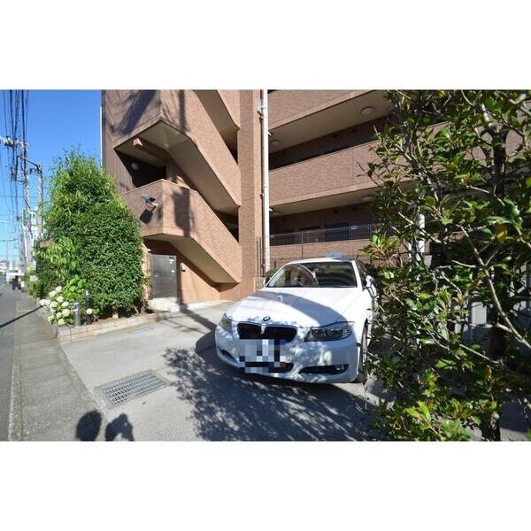 オキザリス106号室 駐車場