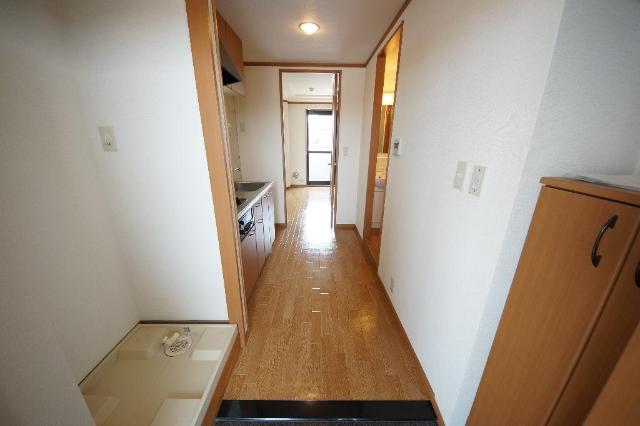 ガーデンハウス 廊下