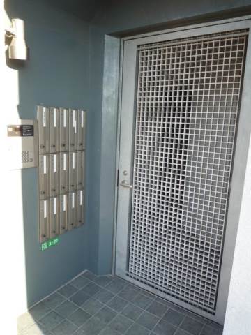 モデリスタ 玄関