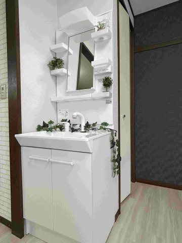 グランデュール白楽101号室 洗面