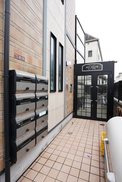 ＲＡＹ　ＨＯＵＳＥ1階 エントランス