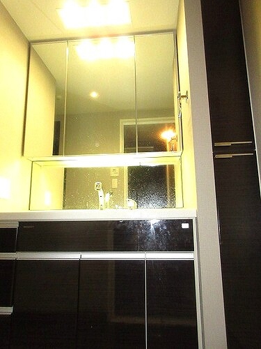 ライオンズ横浜ポートサイド4階 洗面所　※2024年9月撮影