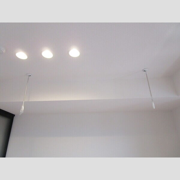 ラ・ペッシュ201号室 室内物干し