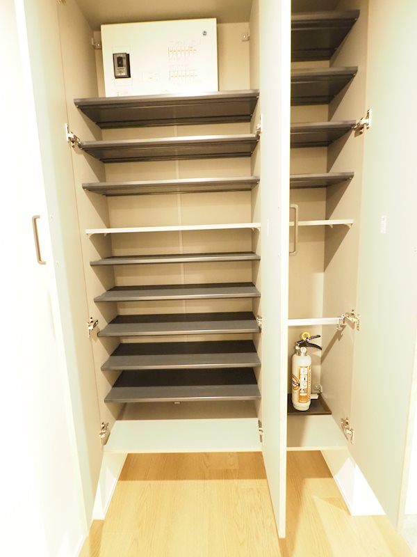 レジディアタワー上池袋（タワー棟）12階 収納