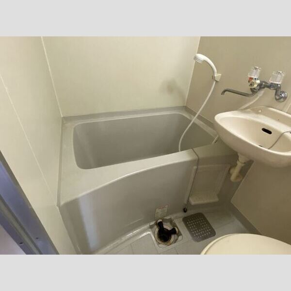 フラットエイト 201号室　浴室