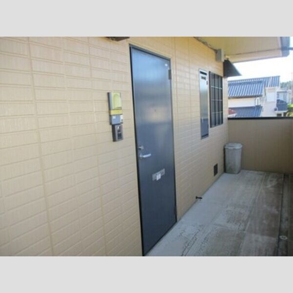 グリーンヒルズ　F棟 玄関