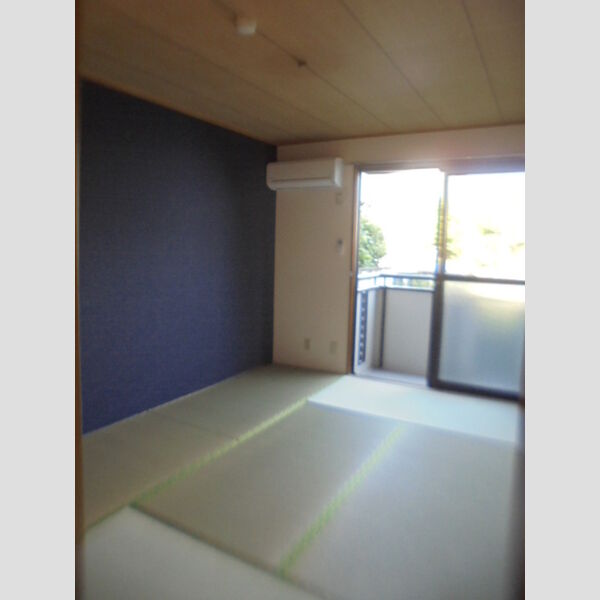 ストークアレイ103号室 和室