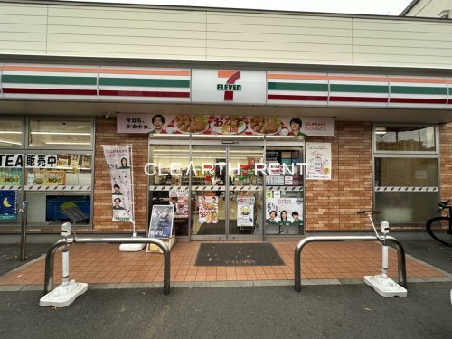 コンシェリア目黒本町 ＴＨＥ ＲＥＳＩＤＥＮＣＥ3階 【コンビニエンスストア】セブンイレブン 目黒鷹番1丁目店まで826ｍ