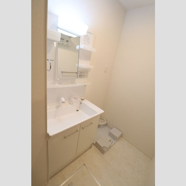 ange 洗面化粧台☆室内洗濯機置き場