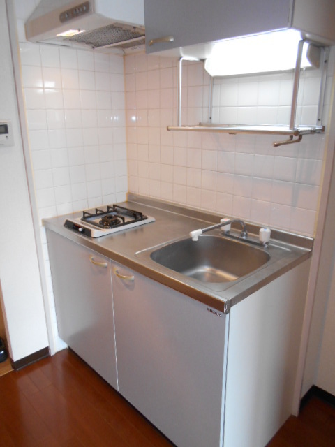 ルミエール反町0302号室 キッチン