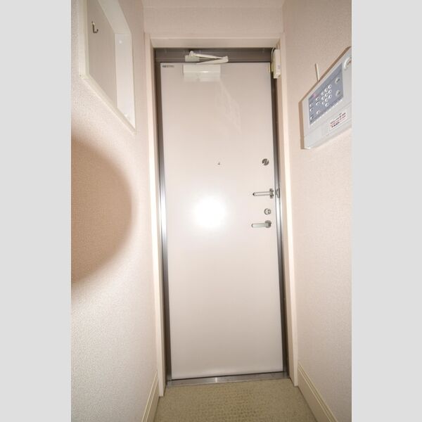 K・fines　B棟101号室 玄関