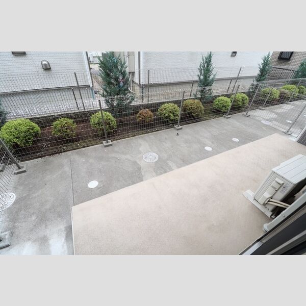 ルピナスⅦ102号室 専用庭