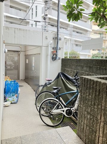 プライムアーバン新宿落合205号室 敷地内ごみ置き場