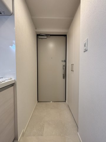 ケイディーエックスレジデンス原木中山0401号室 玄関