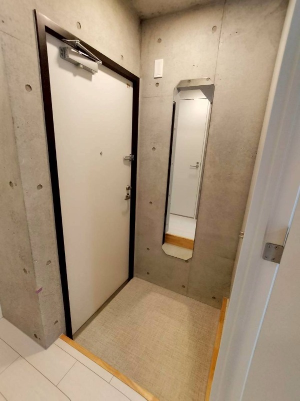 Fons Lucis Izumi4階 玄関