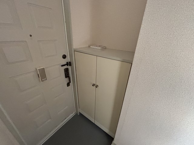 コーポリバティ 玄関