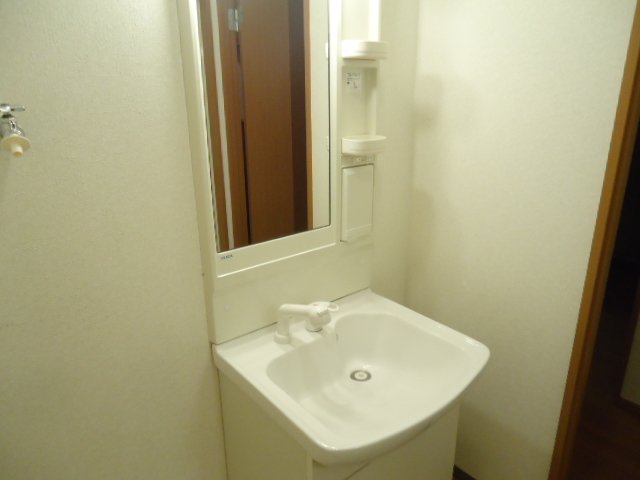 アローウェルス102号室 シャンプードレッサー②