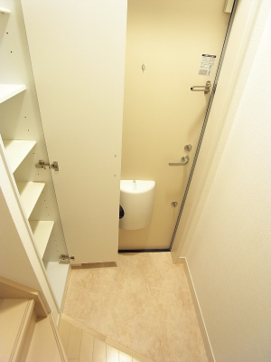 リブリ・柏尾 玄関