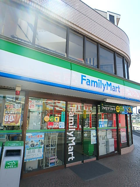 ガーラ・ヒルズ氷川台5階 ファミリーマート練馬氷川台店