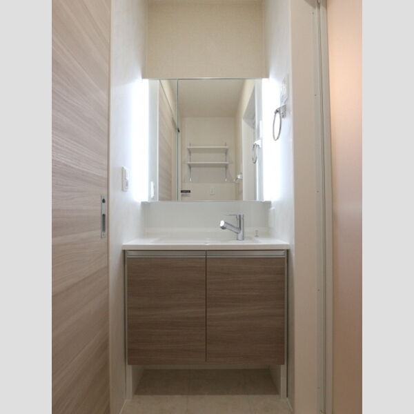 ル・コンフォール 洗髪洗面化粧台