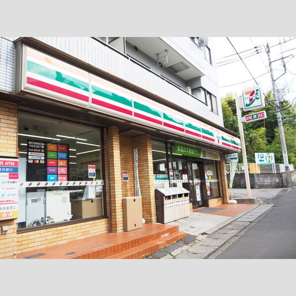 ソフィアⅢ読売ランド105号室 セブンイレブン西生田店