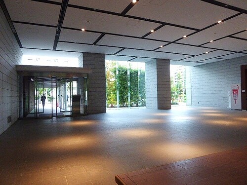 イーストゲートスクエア6階 エントランスホール　※2024年11月撮影