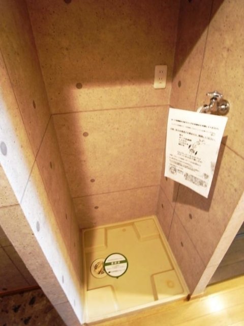 フェニックス三軒茶屋4階 室内洗濯機置場