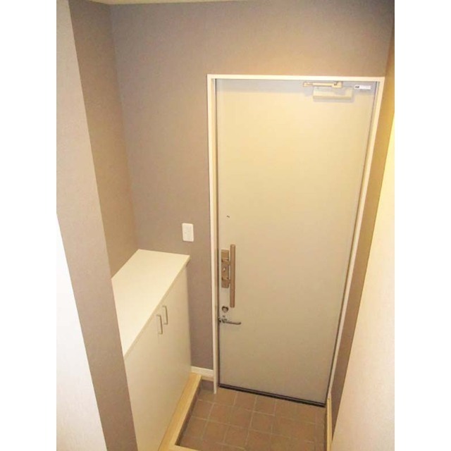 カリオ鵜の木B号室 玄関