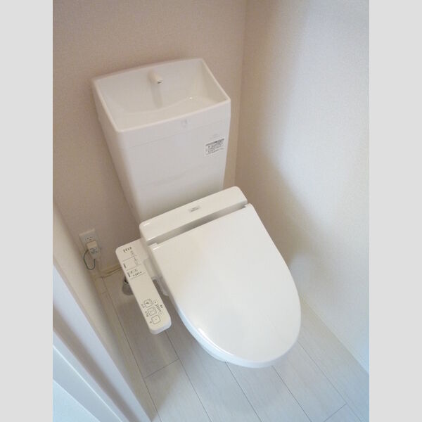 アヴェニール101号室 温水洗浄暖房便座