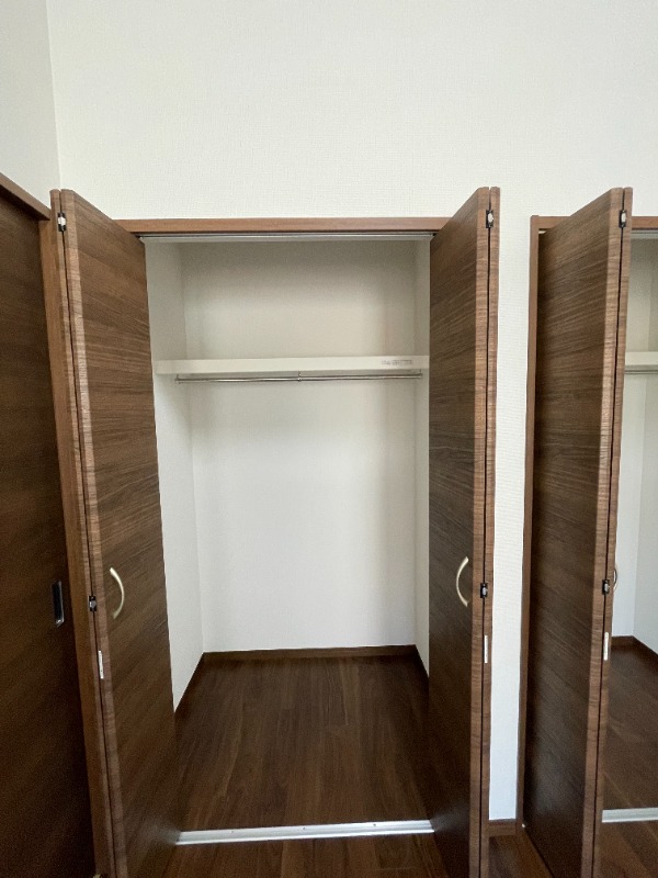 ティーリミテッド2階 収納