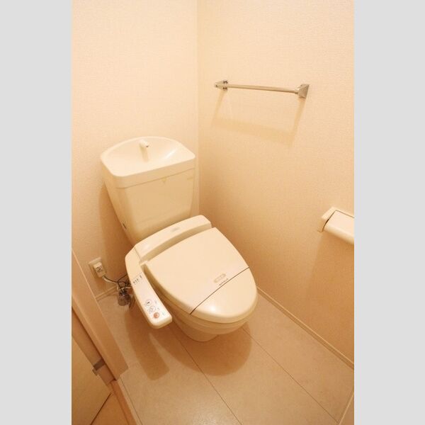 ベルウィル　A103号室 温水洗浄暖房便座