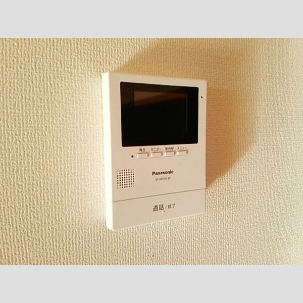 クレスト宇奈根 205号室　インターホン
