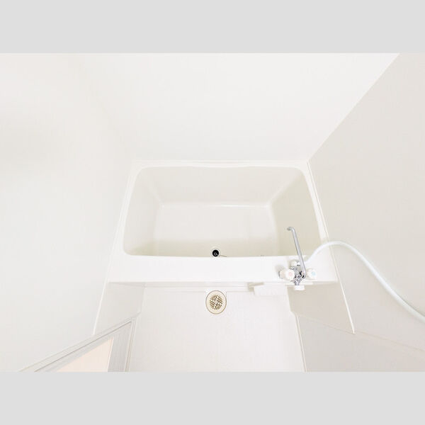 プリヴェール成城 105号室　浴槽