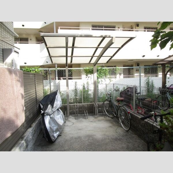 レクエルド広尾 駐輪場