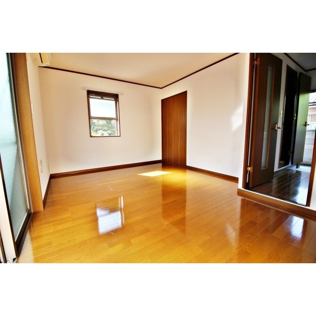 アムール MoMo 内観