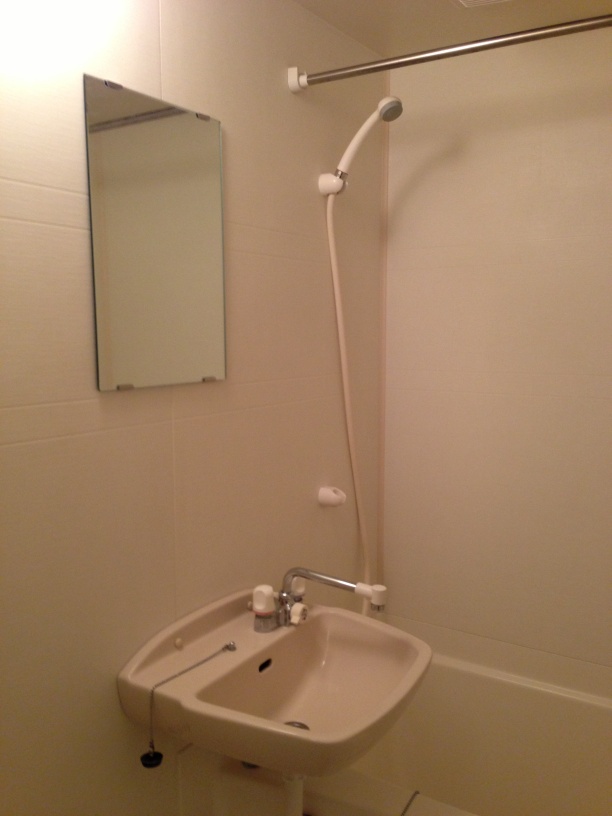 レオパレスカーサ　エス・コット 玄関