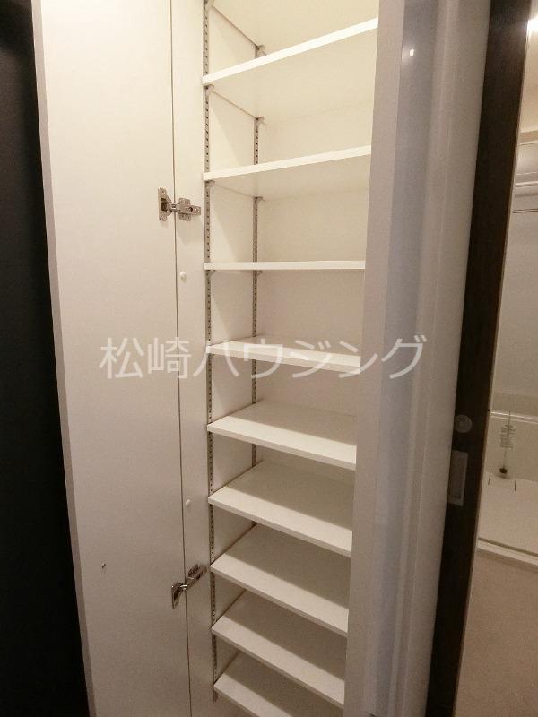 コスモ沼袋1階 玄関