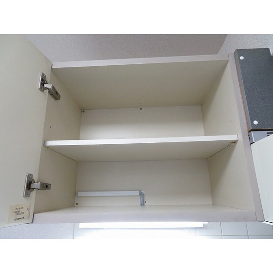 ルプレ荻窪0201号室 キッチン上部収納