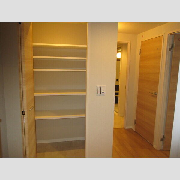 IS(イズ)804号室 玄関