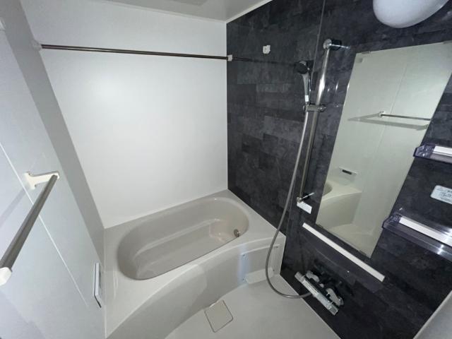 Ｎｏｕｖｅｌｌｅ　Ｖａｇｕｅ（ヌーベル・バーグ） バス