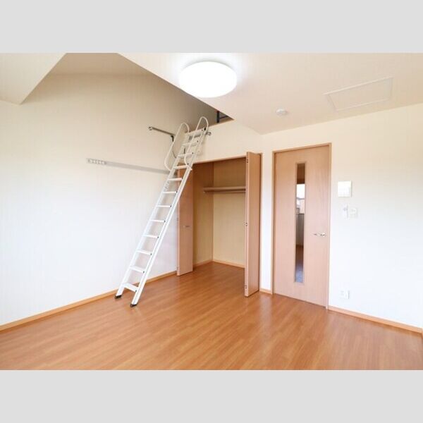 ヴィラデルニエ 洋室8帖